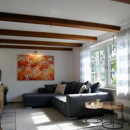 Gemuetliches In Semesterbostad *